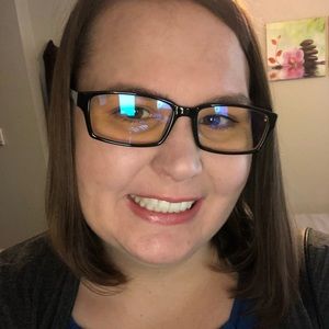 Meet your Posher, Courtney